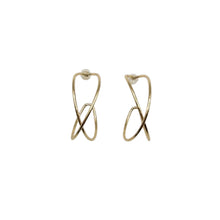 Load image into Gallery viewer, Modern twist statement hoops