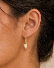 Load image into Gallery viewer, Dewdrop Mini Threader - White Opal