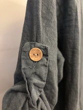 Load image into Gallery viewer, Linen Keyhole/Button Hi-Lo Top - Indie Indie Bang! Bang!