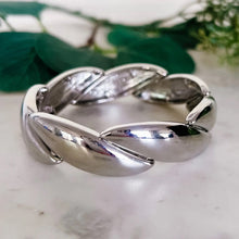 Load image into Gallery viewer, Weave Stretch Bracelet - Gold or Silver - Indie Indie Bang! Bang!