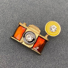 Load image into Gallery viewer, Vintage Enamel Camera Brooch - Indie Indie Bang! Bang!