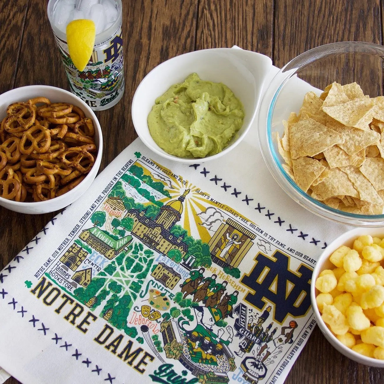 Notre Dame Embroidered Dish Towel - Thumbnail 3