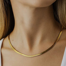 Load image into Gallery viewer, Mesa Snake 4mm Chain 18k Gold Necklace - Indie Indie Bang! Bang!