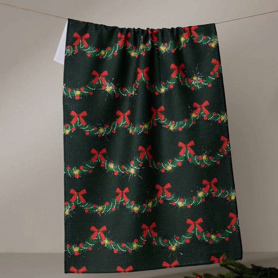 Yuletide Garland Hand Towel