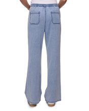 Load image into Gallery viewer, Bluffton Wide Leg Light Wash Pant - Indie Indie Bang! Bang!