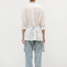 Load image into Gallery viewer, Daily Apron White Botanical Blue - Indie Indie Bang! Bang!