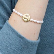 Load image into Gallery viewer, Pearl Affirmation Bracelet- Love/Gold - Indie Indie Bang! Bang!