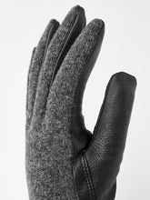 Load image into Gallery viewer, Hestra | Deerskin Wool Tricot Charcoal/Black - Indie Indie Bang! Bang!