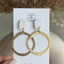 Load image into Gallery viewer, Korty Dangle - Indie Indie Bang! Bang!