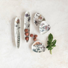 Load image into Gallery viewer, Floral Stoneware Cookie Dish (2 Styles) - Indie Indie Bang! Bang!