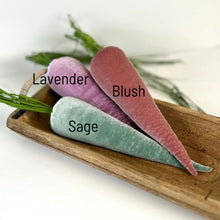 Load image into Gallery viewer, Lush Velvet Carrots - Indie Indie Bang! Bang!