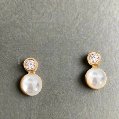 Pearl Drop CZ Stud Earrings - Indie Indie Bang! Bang!