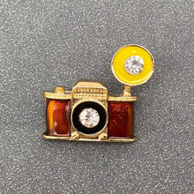 Load image into Gallery viewer, Vintage Enamel Camera Brooch - Indie Indie Bang! Bang!