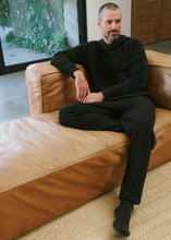 Load image into Gallery viewer, Shoreline Jogger - Black | 7 Diamonds