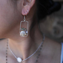 Load image into Gallery viewer, Art in A Frame Pearl Earrings