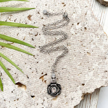 Load image into Gallery viewer, Flower Swarovski Necklace