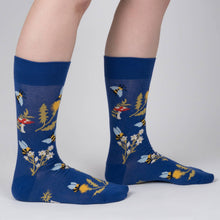 Load image into Gallery viewer, Let It Bee Crew Socks - Indie Indie Bang! Bang!