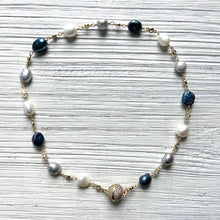 Load image into Gallery viewer, Luxe Pearl &amp; Crystal Choker - Indie Indie Bang! Bang!