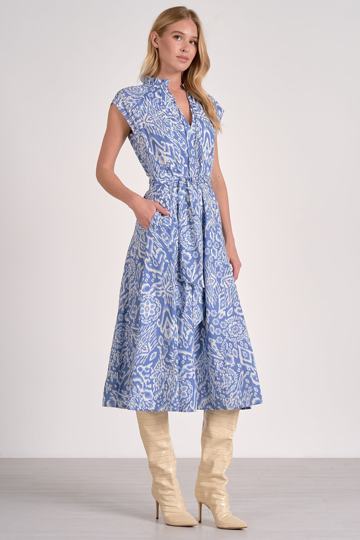 Blue Acorn Midi Dress | Elan Blue Acorn Midi Dress | Elan