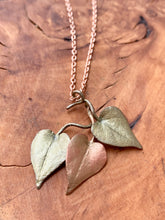 Load image into Gallery viewer, Michael Michaud - Sweet Potato Vine 18&quot; Pendant - Indie Indie Bang! Bang!