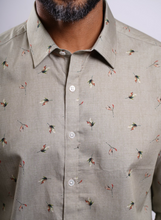 Load image into Gallery viewer, Stitch Note - Twig &amp; Leaf Collar Shirt - Indie Indie Bang! Bang!